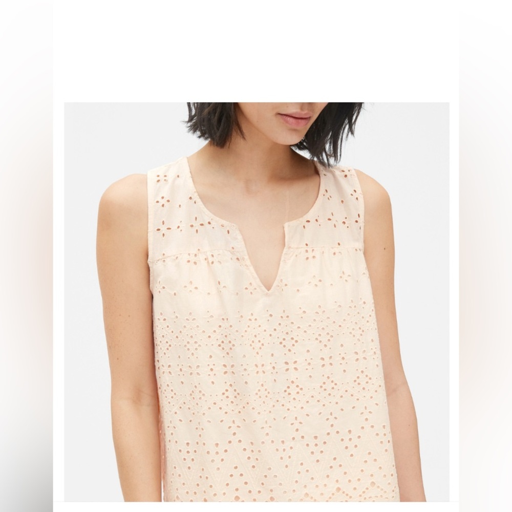 Gap White Eyelet Embroidered Lace Split Neck Slee… - image 4